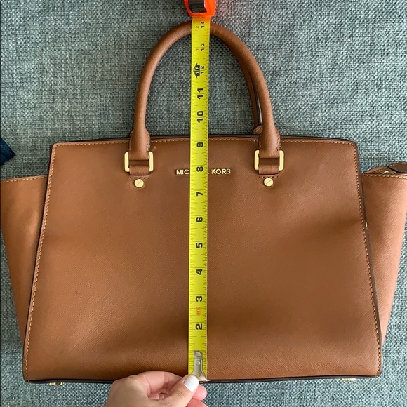 Michael Kors Selma Handbag | RARE - Picture 9 of 11